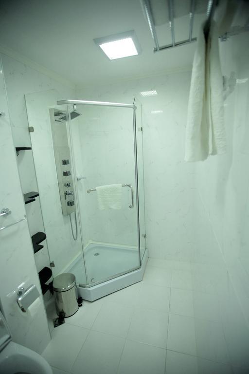 Hotel Vanilla 巴统 外观 照片